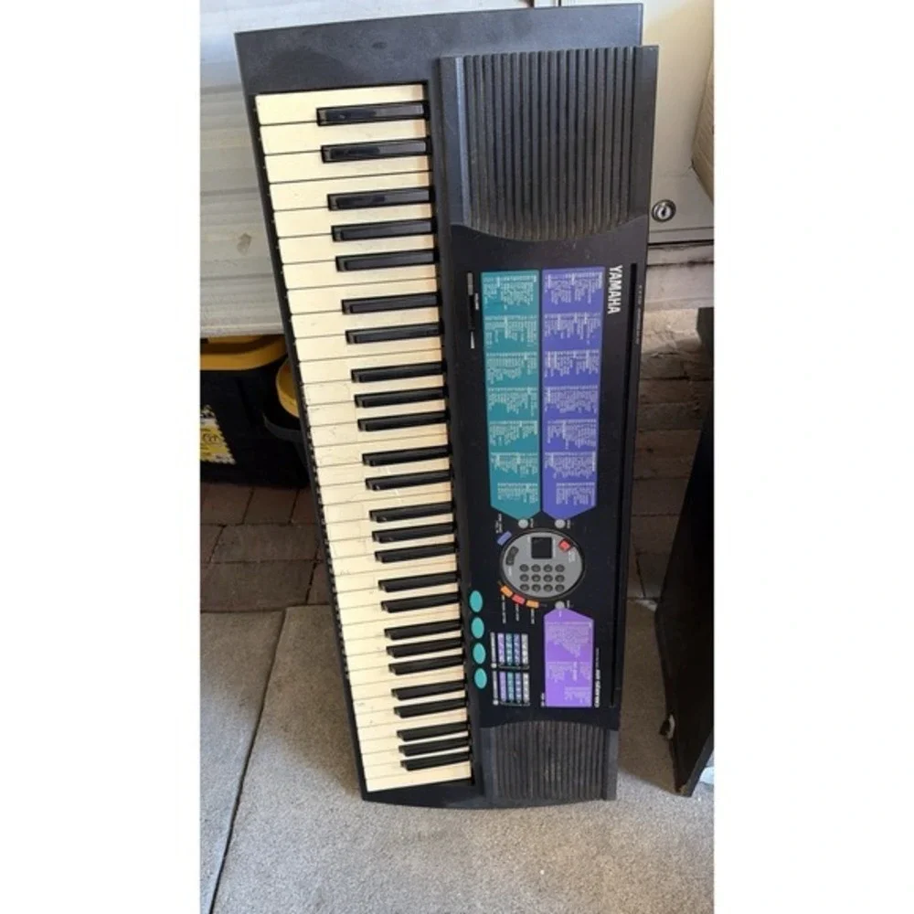 Yamaha PSR-185‎ Keyboard 🎹🔊 61-Key Digital Portatone w/ Speakers